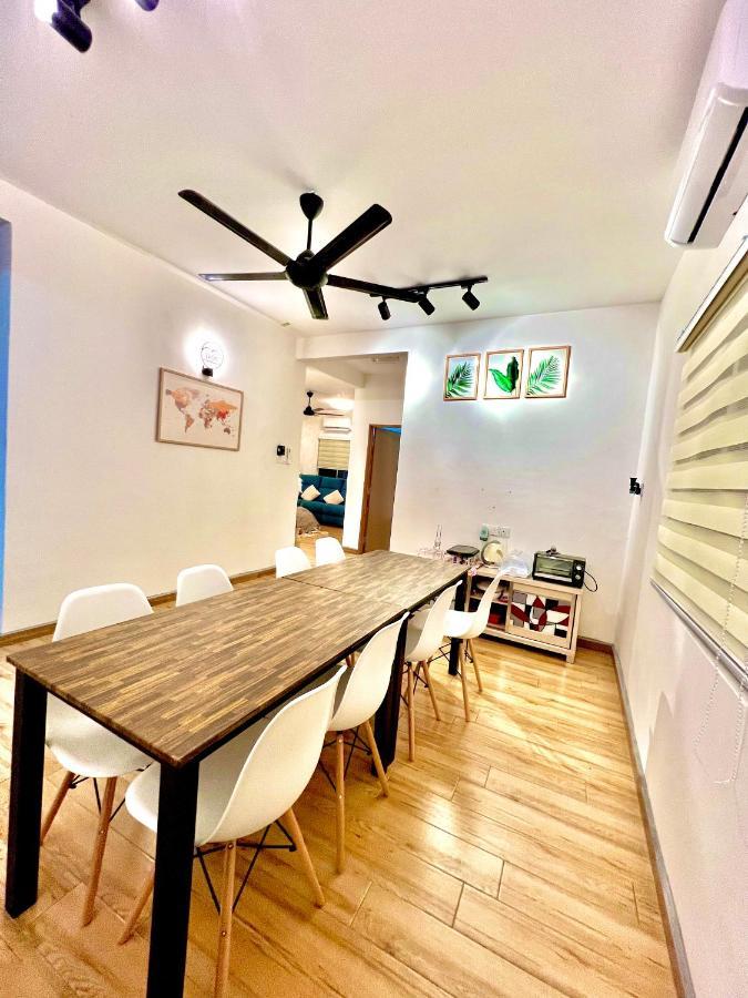 Raees Homestay Kampong Tanjong Minyak المظهر الخارجي الصورة